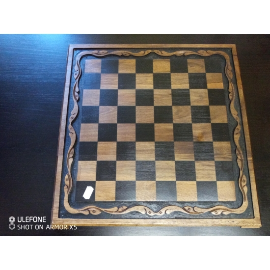 Faragott fa sakk tábla 30 x 30 mm 