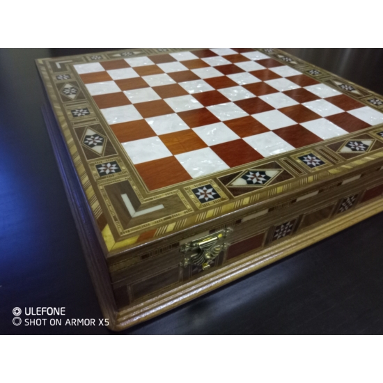 Belső tárolós gyöngyház sakktábla (TTT)