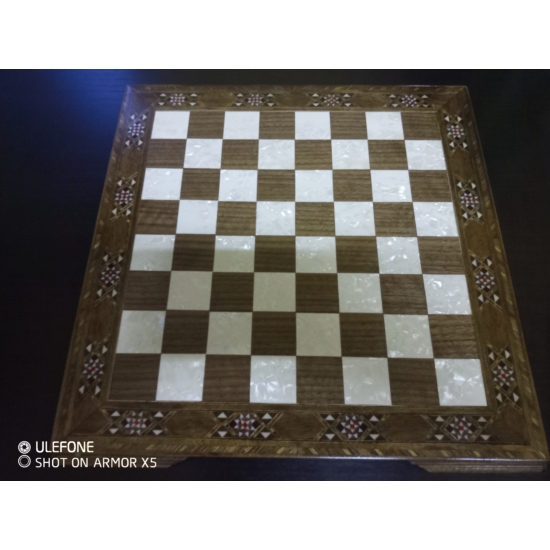 Gyöngyház nagy sakktábla (TTT)